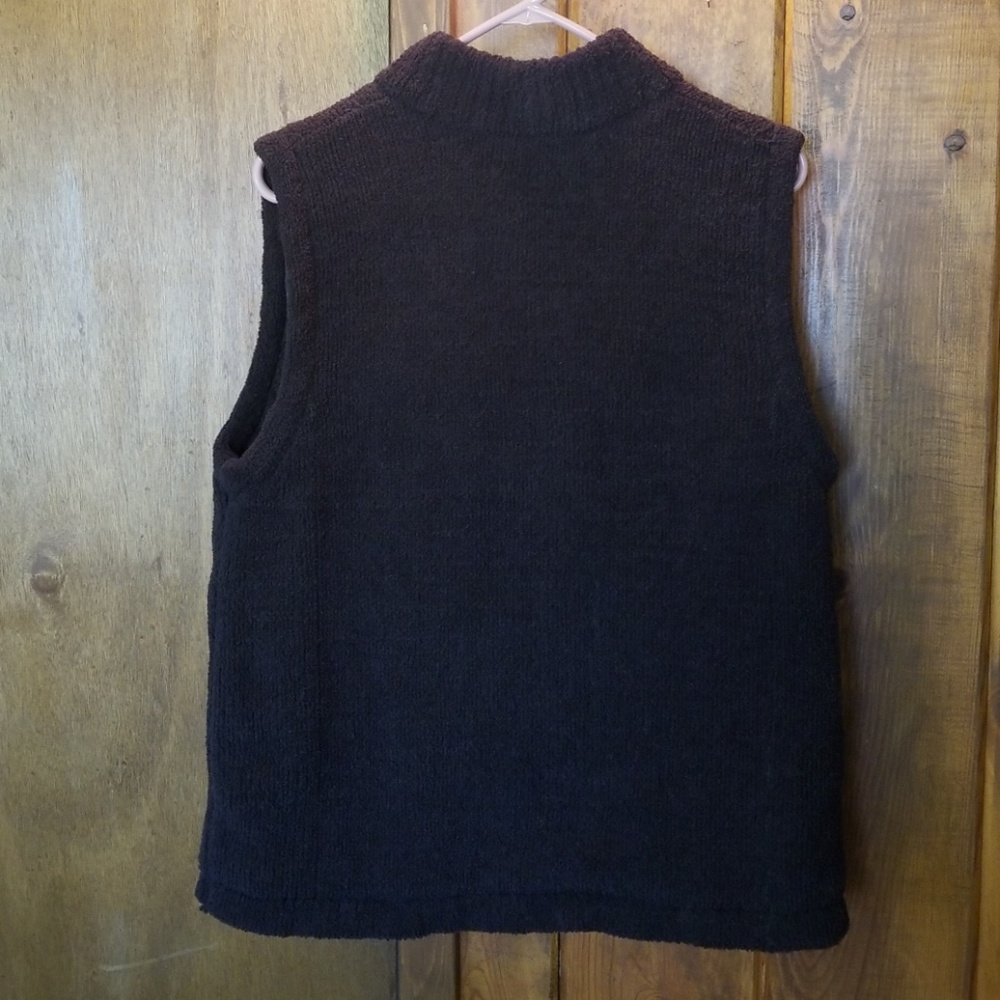 Vest - Picture 3 of 5
